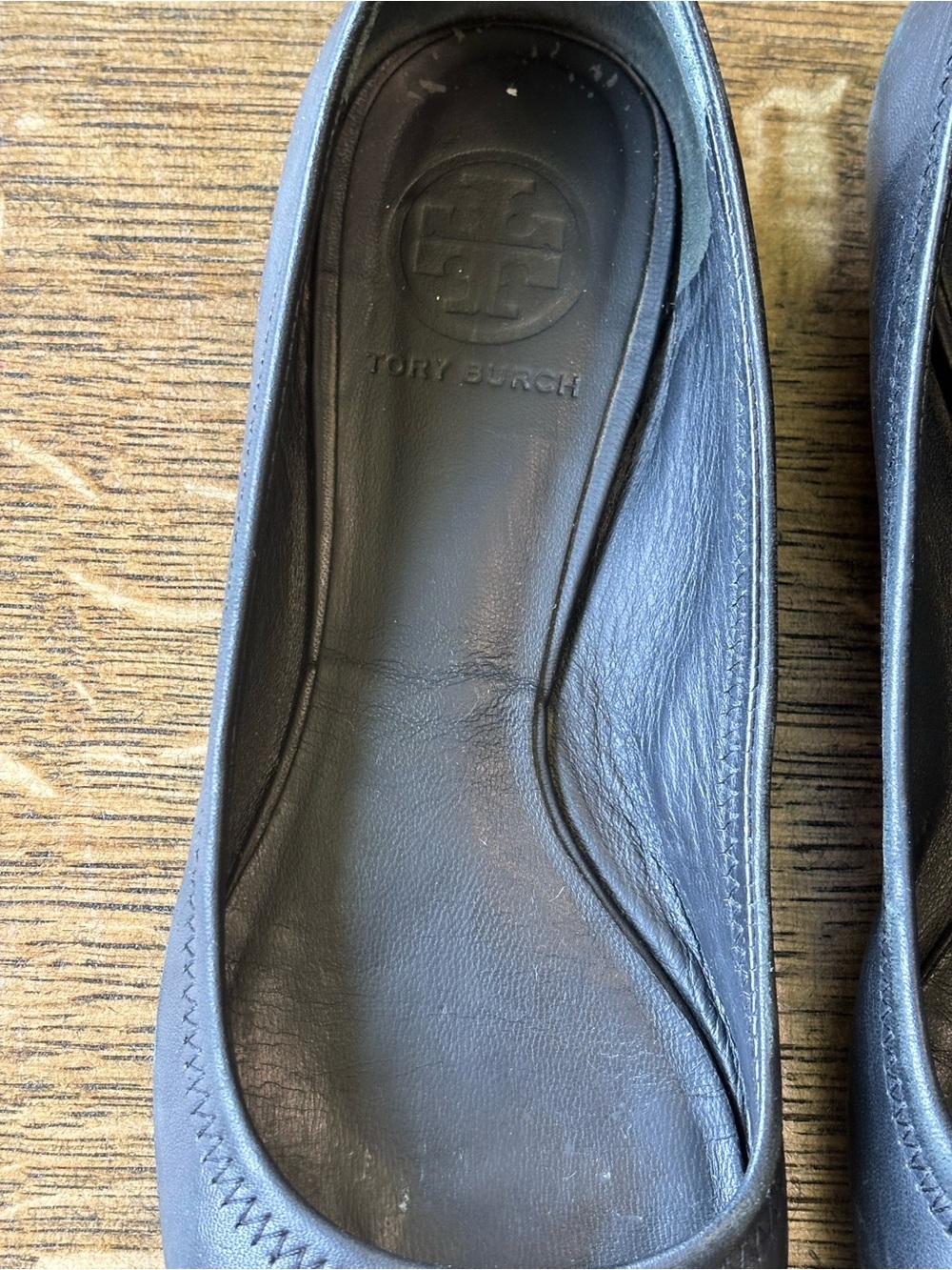 Tory Burch Black Leather Reva Ballet Flats Gold Logo Travel Shoes 6 - Picture 7 of 10